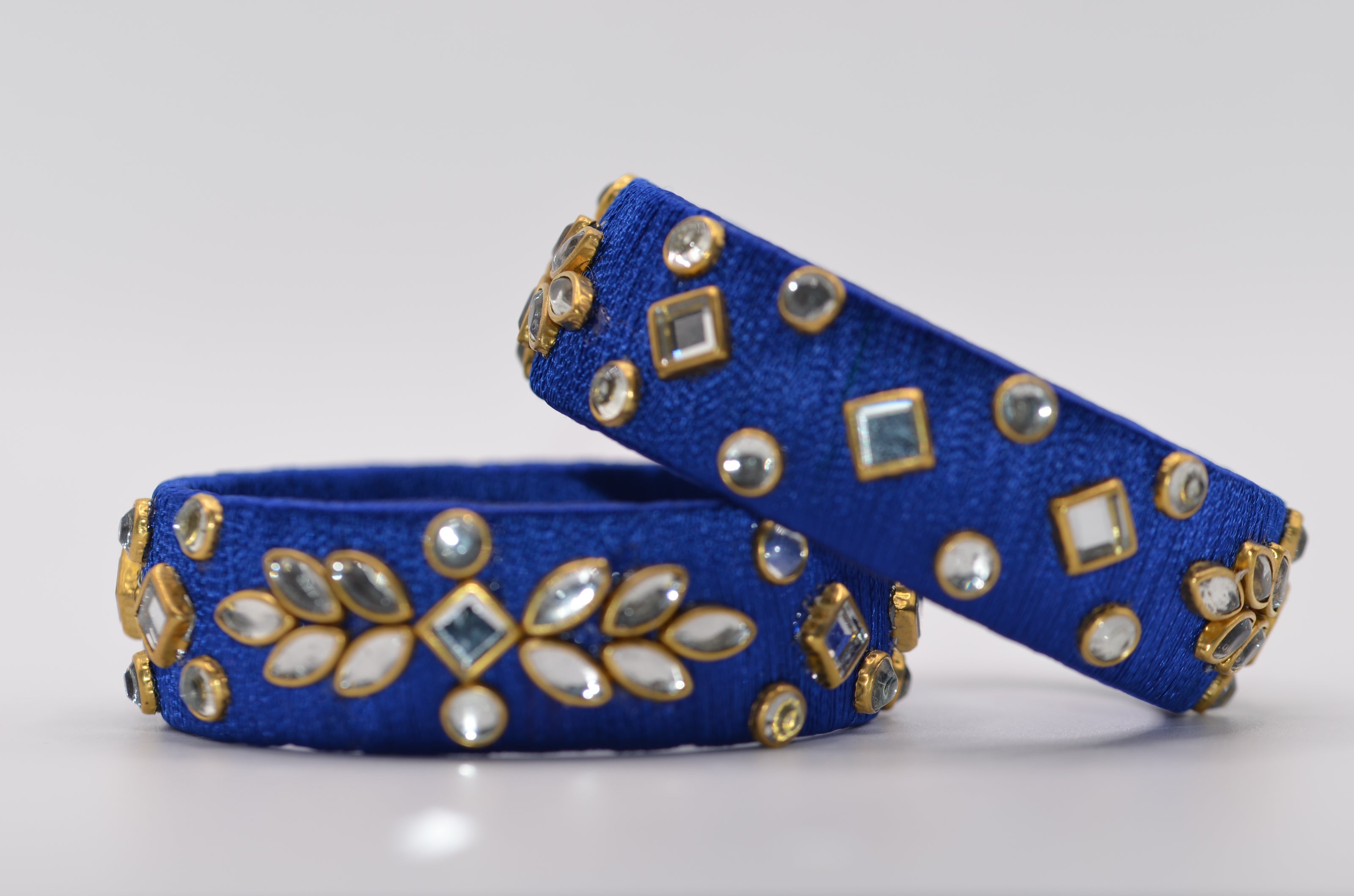 Amivie Regal Stone Thread Bangle – Model 02