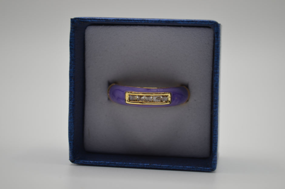 Royal Gleam Enamel Finger Ring