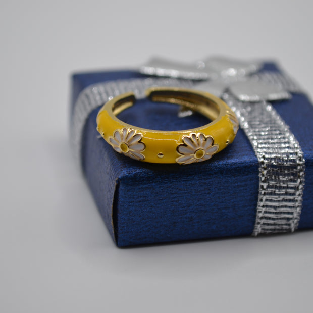 Sunny Daisy Enamel Ring